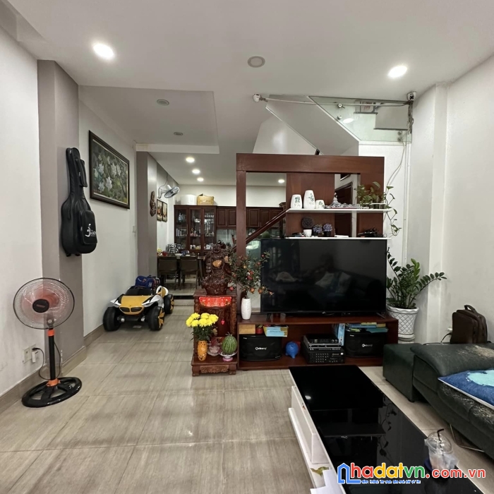 Nhà hẻm ô tô - tặng nội thất - tân hương-tân phú- 50m2- 3 tầng- 5.9