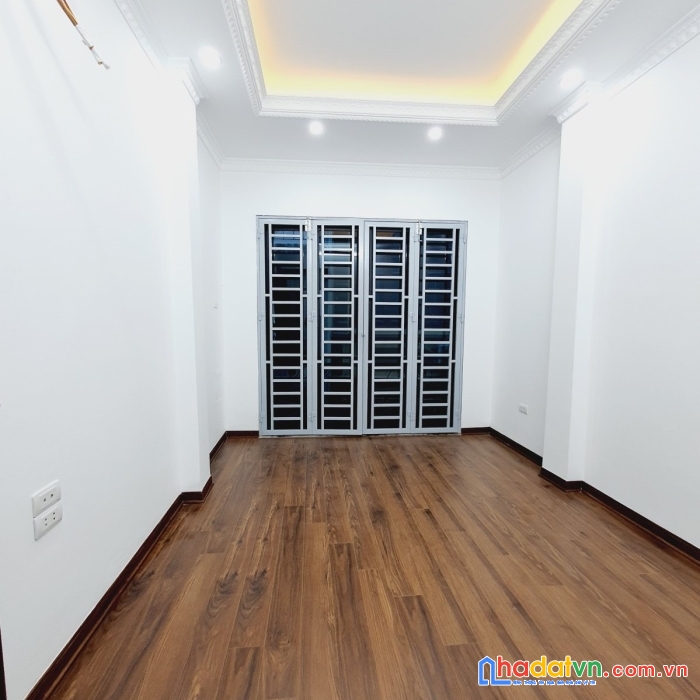 Bán nhà tôn đức thắng, đống đa, mới, mặt tiền rộng, ở thích, 30m2x3 ngủ, chỉ 3.6 tỷ