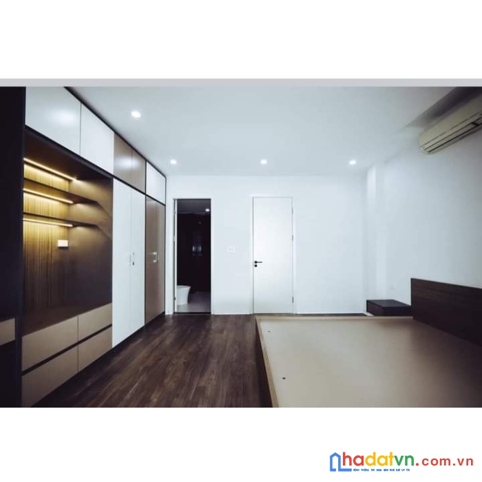 Bán nhà ngọc thụy, long biên, 32m, 5 tầng, ngõ 3m, cách 8m ra đường ô tô, 3,1 tỷ