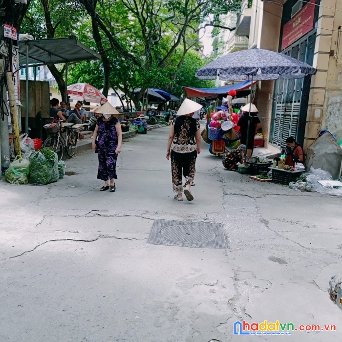 Bán nhà thanh xuân phố hoàng văn thái 165m, 4t, mt 7m, phân lô, ô tô cất trong nhà, 30 tỷ,