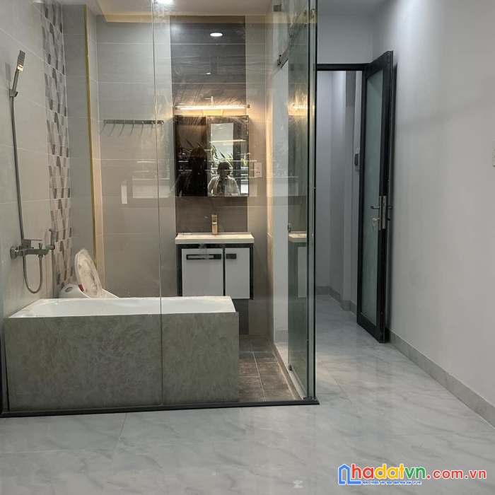 Bán nhà hẻm xe hơi, cách mặt tiền 5 căn, điện biên phủ, p11, q10, nhỉnh 4 tỷ
