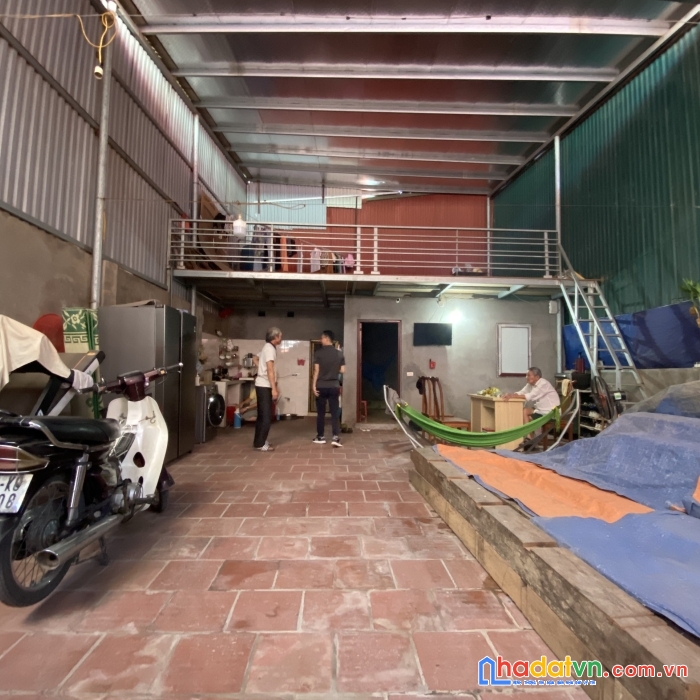 Mua đất có sẵn nhà và tặng xưởng- còn gì hời hơn nữa- nhanh tay rinh ngay nhà đẹp- vị trí ngay sát