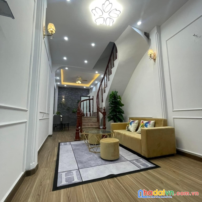 Bán nhà để ở tân mai, hoàng mai, gần phố, 15m ra ô tô , 4 tầng, 4 ngủ hơn 3 tỷ,