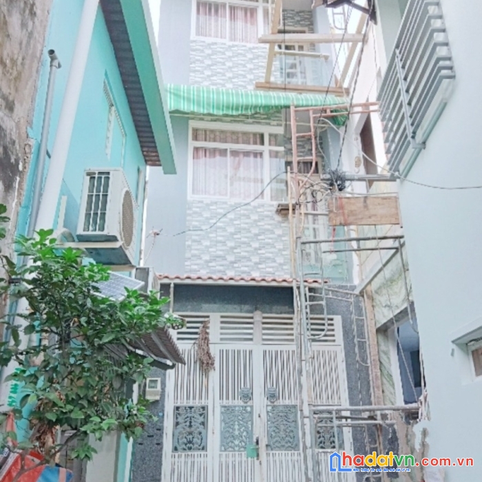 Nhà 4 tầng nở hậu hẻm dạ nam phường 3 quận 8 giá : 3.95 tỷ