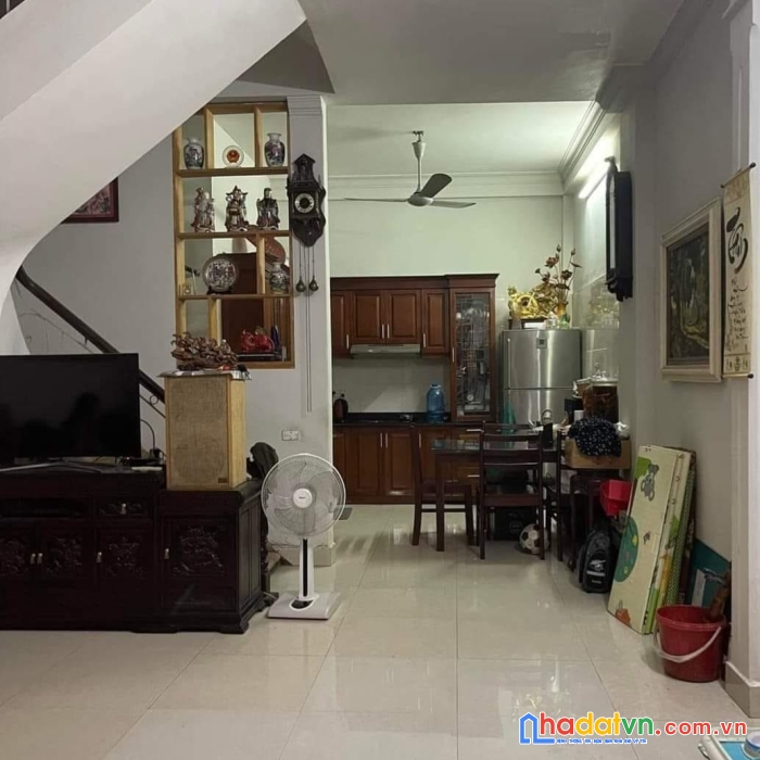 Nhà phương mai 27m*5 tầng chỉ 2.35 tỷ, sổ riêng, 50m ra phố.