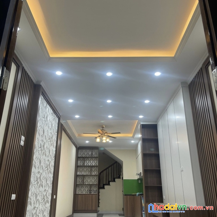 Nhà đẹp đón tết - trung tâm quận – ngõ nông gần phố -  ba bước ra đường lớn – gần 5 tỷ
