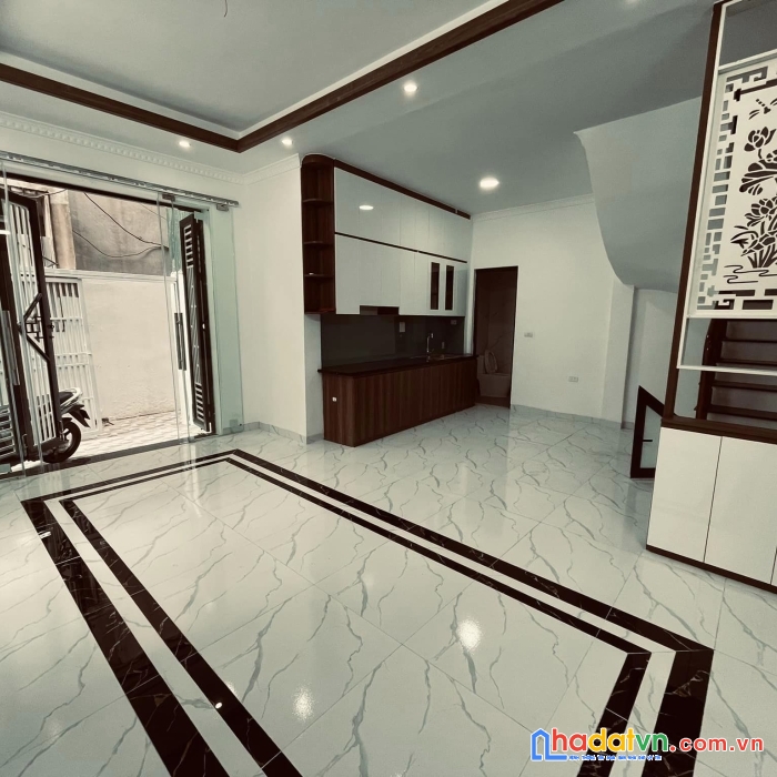 Nhỉnh 2 tỷ có ngay nhà 4 tầng nguyễn văn linh, 32m, an sinh.
