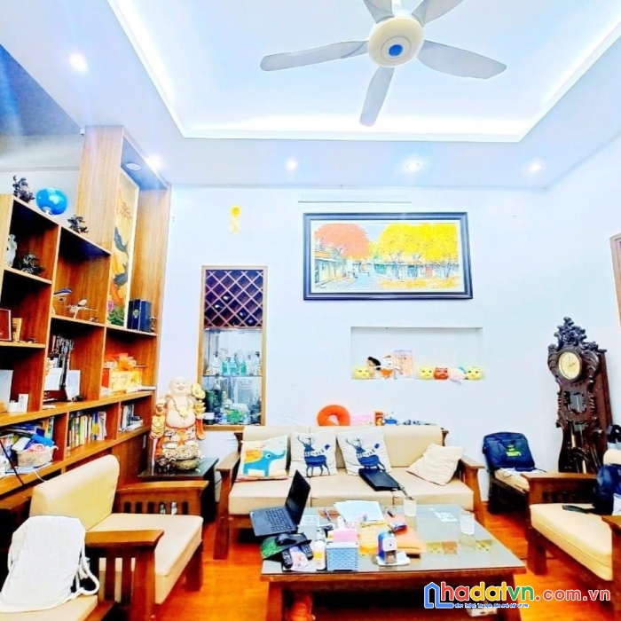 Bán nhà ngõ 35 cát linh, đống đa, khung cột, yên tĩnh, gần phố, 28m2x4 tầng, chỉ 4.25 tỷ