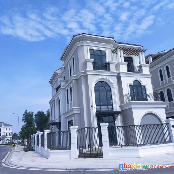 Cho thuê nhà phố vinhomes nguyên căn 25 triệu 417