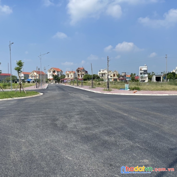 Cần bán gấp lô góc ngoại giao lk4-16, dt: 170.2m2,  kim đính cắt lỗ  cực sâu chỉ còn 2,7 tỷ !