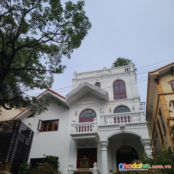 Bán biệt thự trần đăng ninh, cầu giấy, dt 220m2, mặt tiền 9m, 5 tầng, giá 55 tỷ, thương lượng