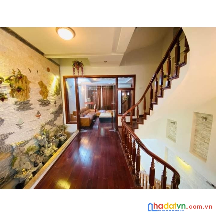 Chỉ vài bước ra mặt phố. trước nhà 3m. bán nhà nguyễn hoàng 64m2*4t. mt4m. ở ngay. 6,4 tỷ