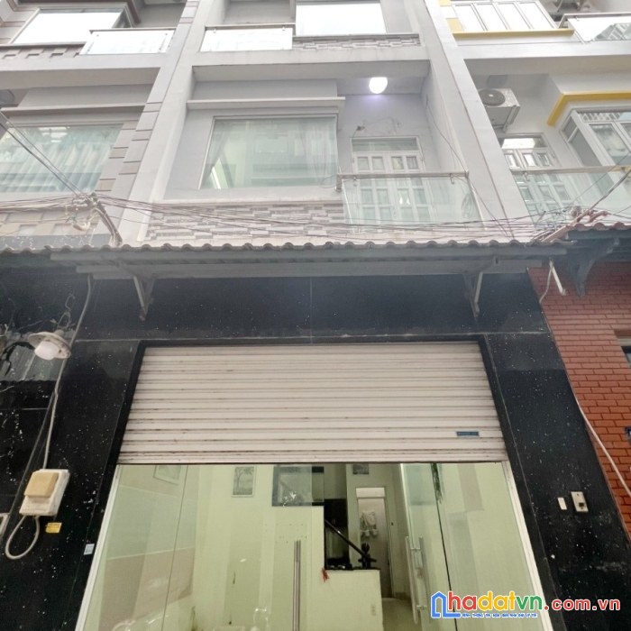 Cho thuê nnc 4 tầng hẻm xe hơi đường bùi minh trực p6q8