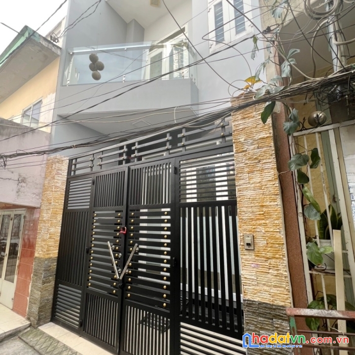 Nhà nở hậu l 10m 2 mặt hẻm đường phạm thế hiển p7q8