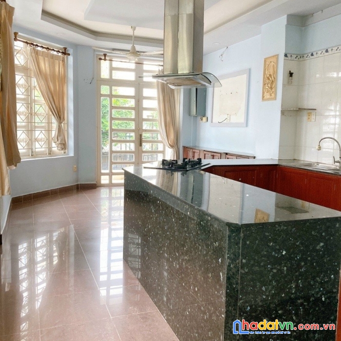 Bán gấp căn nhà 3mt chợ lớn, p11, q6