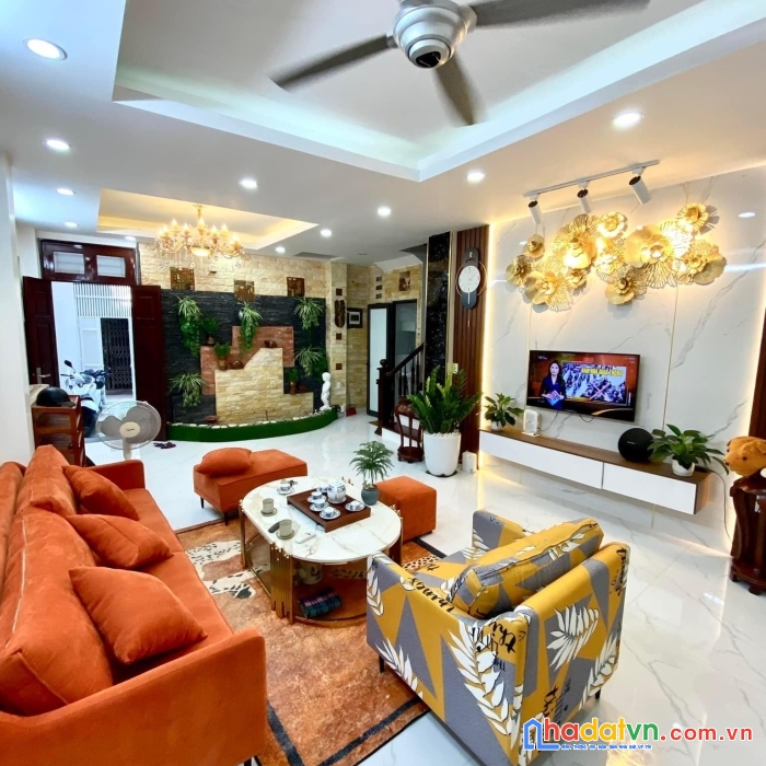 Bán nhà quan nhân, thanh xuân 56m 5t  mt 6m, lô góc, nhà đẹp, 4.5 tỷ