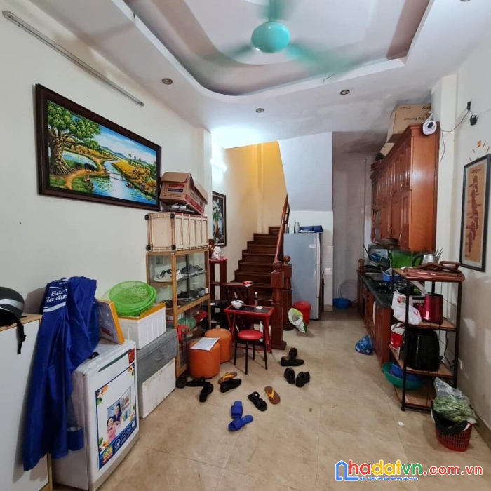 Bán nhà thái thịnh - đống đa, 30m2 x 5 tầng, nở hậu, nội thất gỗ lim,ngõ to thông thoáng, ôtô cạnh