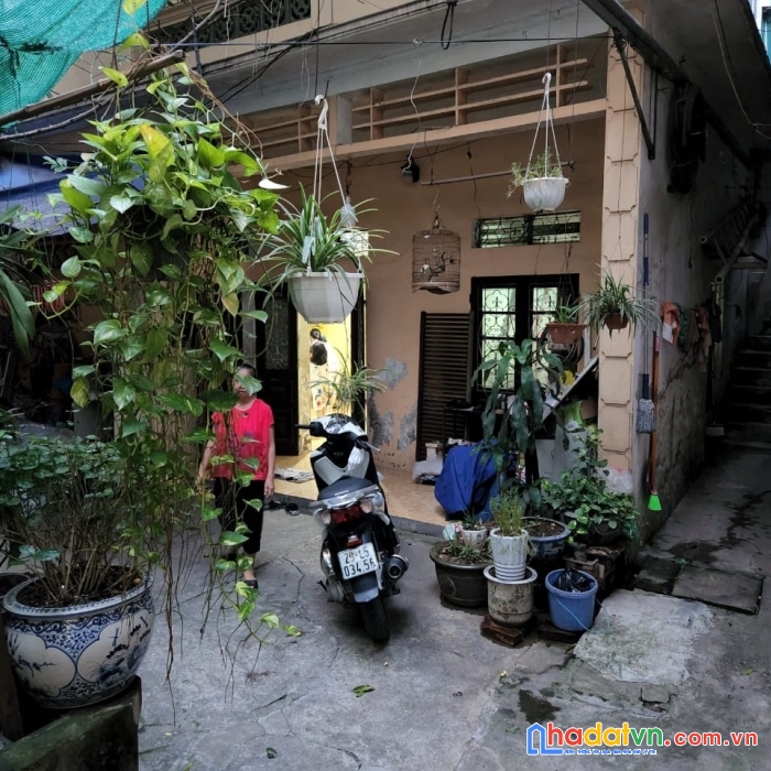 Bán nhà cầu giấy 125m2 chỉ 8.5ty hoàng quốc việt gần công viên nghĩa đô, 5p ra hồ tây phù hợp xây