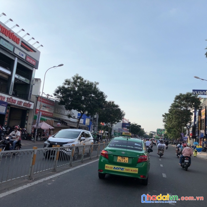 Chdv ngang khủng 9m 117m2 6 tầng nguyễn oanh dt 40 triệu gần chợ cc 19.4 tỷ.