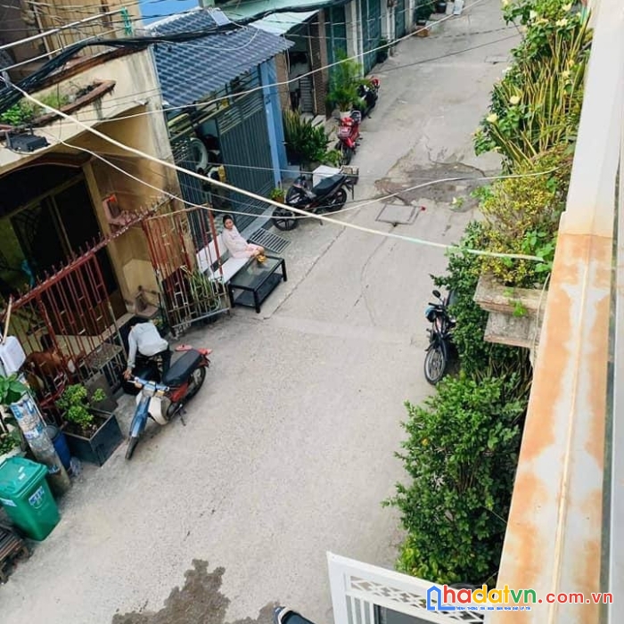 Bán nhà mới 2 tầng, đường hương lộ 2, hẻm 8m xe tải, 52m2 chỉ 4.9 tỷ