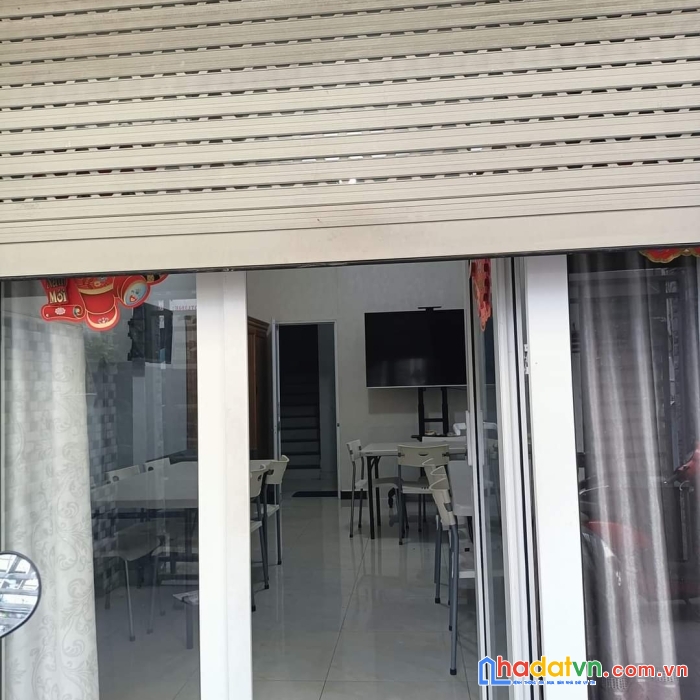 Bán nhà có sẵn căn hộ dịch vụ đường trần văn khánh