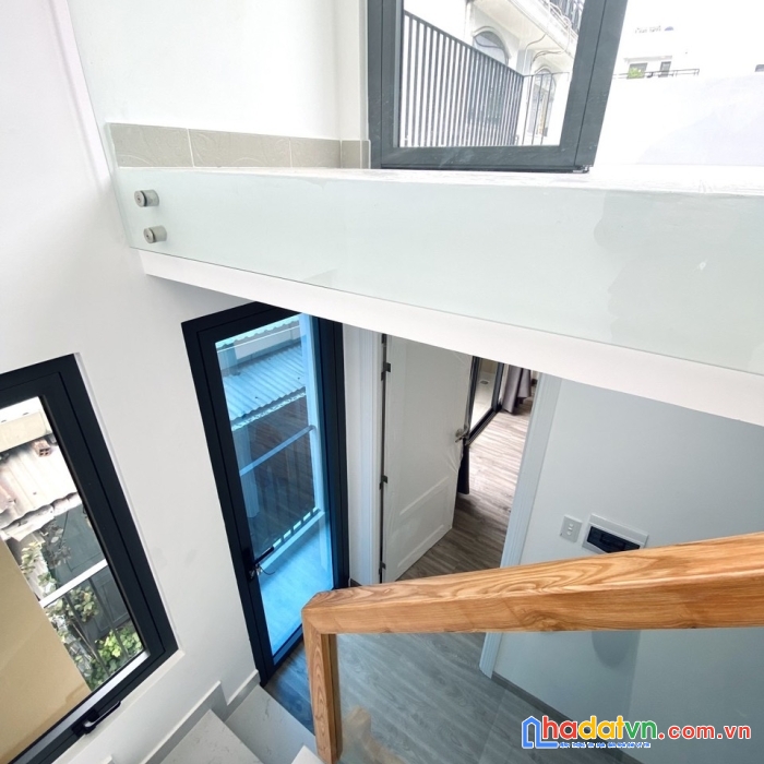 Bán gấp siêu phẩm trần khắc chân phú nhuận- 1căn ra mặt tiền-4tầng btct -ngang khủng 6.5m -chỉ 4 tỷ