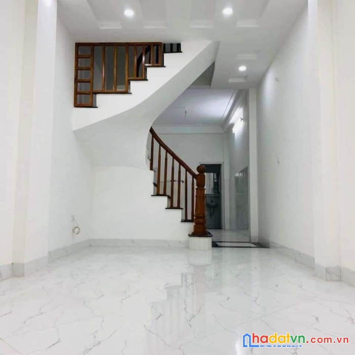 Nhà mới đón tết, 5 tầng 3 ngủ ở ngay cổ điển a, tứ 2.85 tỷ