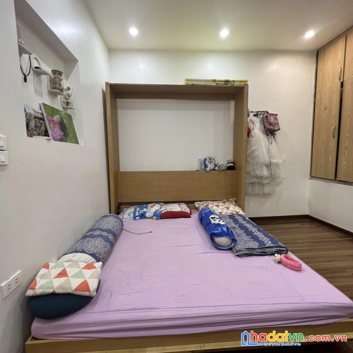 Bán nhà tt vnl hoàng cầu dt30m2 ,full nội thất giá hơn 1 tỷ đồng