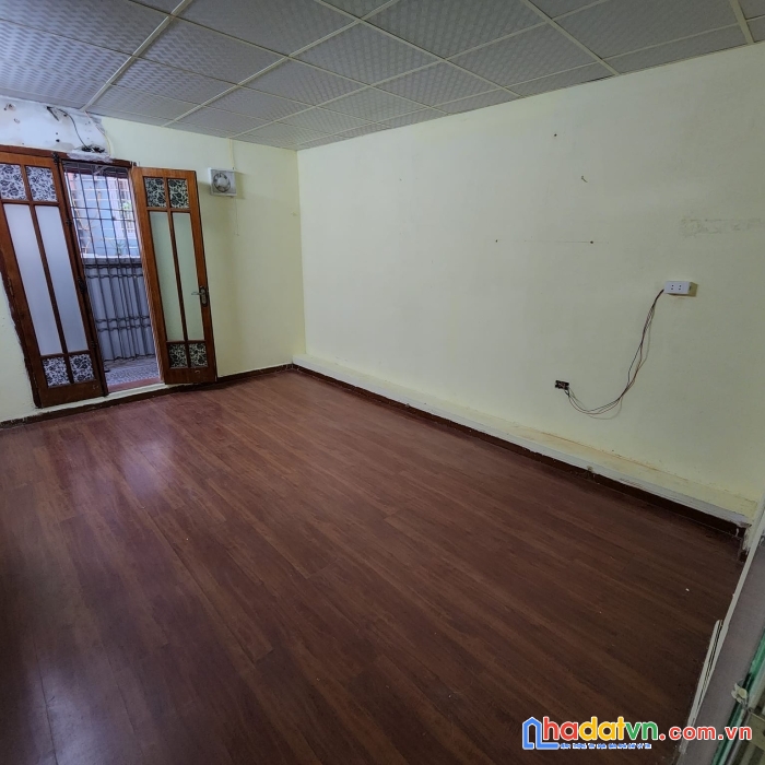 Bán nhà tt kim liên - tầng 2  dt 75m2, sổ đỏ 30m2  giá 2.xxx tỷ