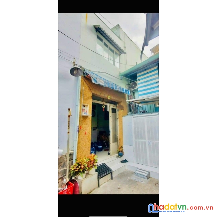 Q6, hxh đổ cửa, sát mt lê quang sung, ngay minh phụng, hậu giang, sổ vuông vắn, nhà rất mới 2tầng