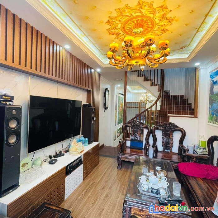 Bán nhà quan hoa cầu giấy, gần phố,ngõ nông,15m ra ôtô tránh, 6 tầng chỉ hơn 5,0tỷ
