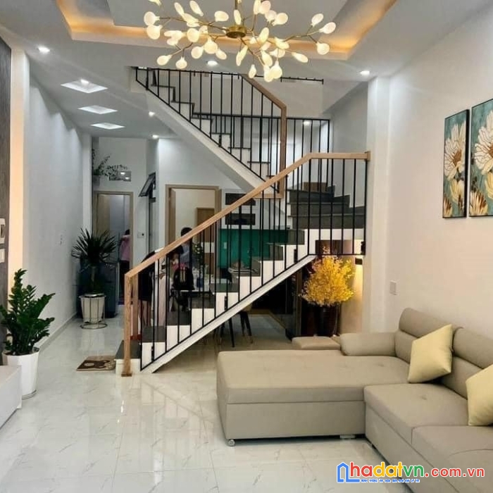 Nhà đẹp phạm văn hai, tân bình 50m2- hxh thông- 3 tầng btct giá 3.5 tỷ