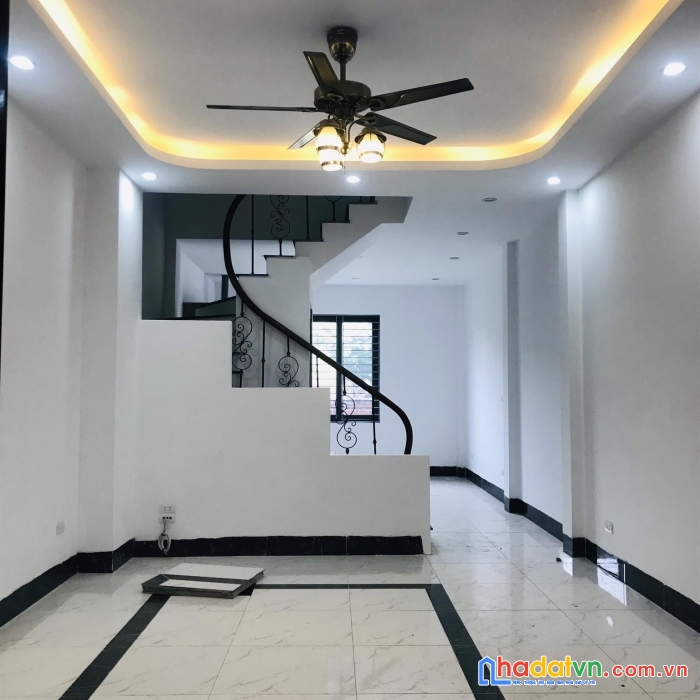 Bán gấp nhà lê văn sỹ, tân bình 57m2- 3 tầng btct- sát mặt tiền giá 4 tỷ