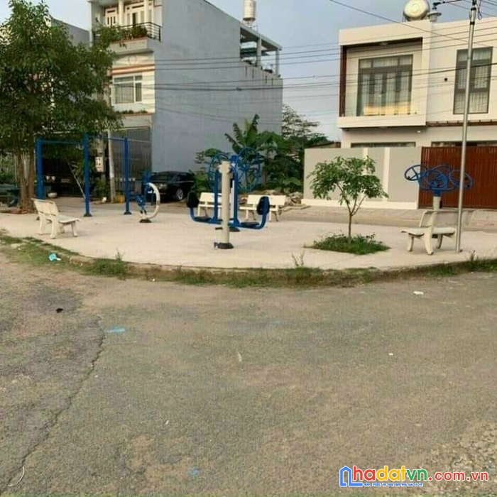 Nợ ngân hàng, bán phá giá 1 lô tđc bửu hoà đường nhựa 3 oto chỉ 2ty2