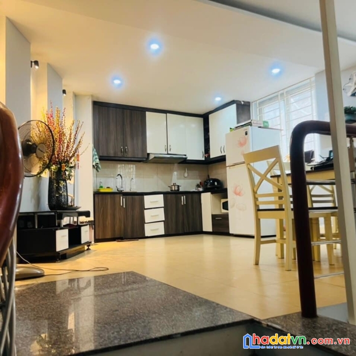 Bán nhà mặt phố hồ văn chương, dt45m2x5t, mt9m. 0338080356