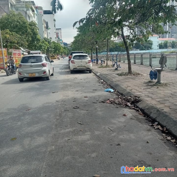 Bán nhà mặt hồ hạ đình, thanh xuân, 51m2x5t, mt4m, vỉa hè kinh doanh đẹp