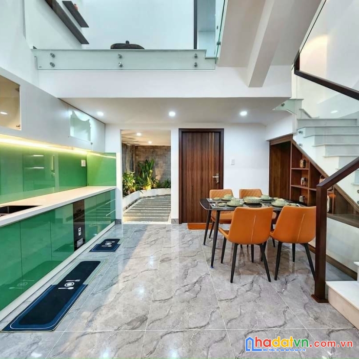Bán nhanh nhà mặt tiền đường cách mạng tháng tám quận cẩm lệ-125m2-4pn-đang cho thuê kd