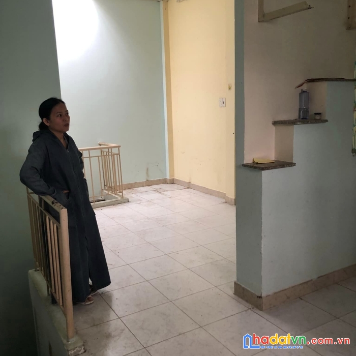 Bán nhà  vườn lài  , dtsd 111m2 , nhà đang cho thuê tháng gần 10 triệu.