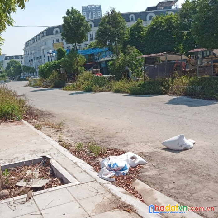 Cần bán lô đất mặt phố đại mỗ kd hai mặt tiền dt:500m2 đất mt:15m giá chỉ 6.5 tỷ