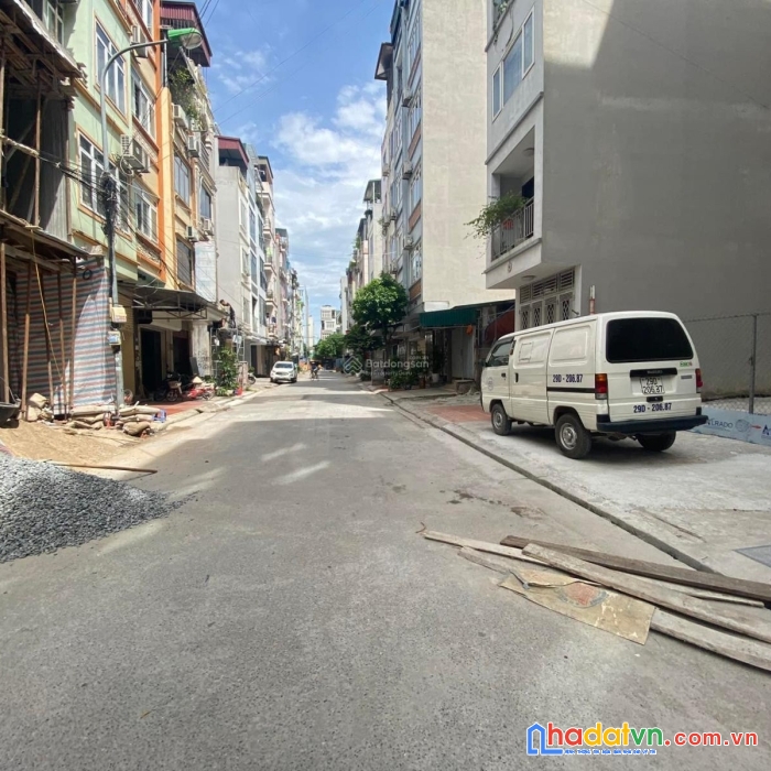 7 tầng thang máy nhà mới gara ô tô, mặt đường phố ô tô tránh nhau 40m2 nhà mới xây