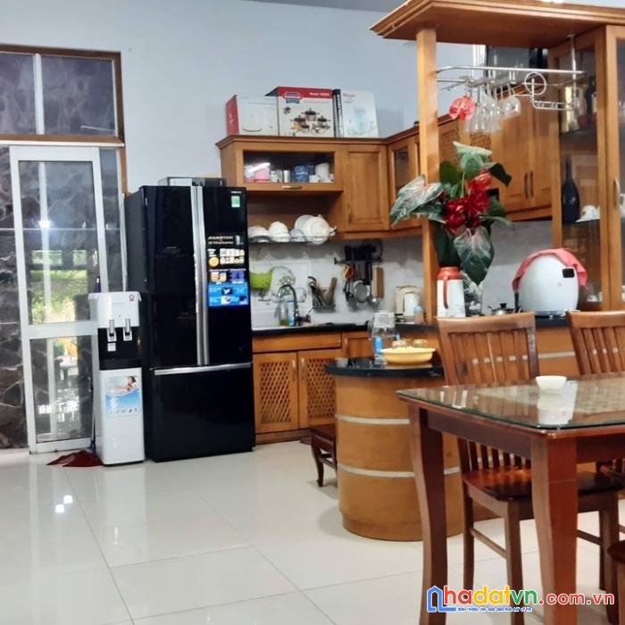 Chủ ngộp bán gấp nhà  - quận 9  nhà 4  tỷ