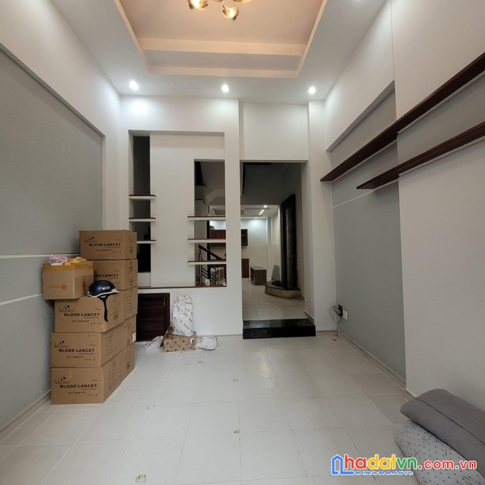  nhà mặt tiền mới đẹp 4 tầng,   phùng văn cung, pn, vừa ở vừa làm ăn, 5pn, 45m2, 9.7 tỷ