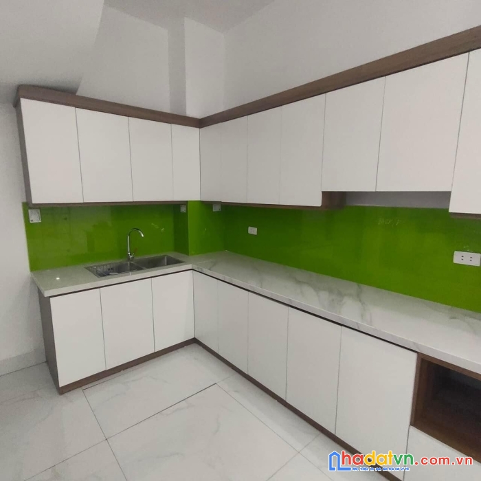 Bán nhà phạm văn đồng-bắc từ liêm-dt:40m x 5tx mt 4m;giá 6,2 tỷ