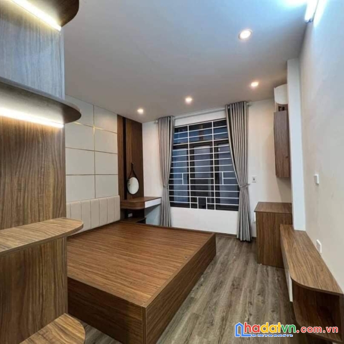 Bán nhà quận thanh xuân nhân chính lô góc 38m 5 tầng 4 ngủ nhà đẹp ở ngay ngõ thông ô tô qua cửa