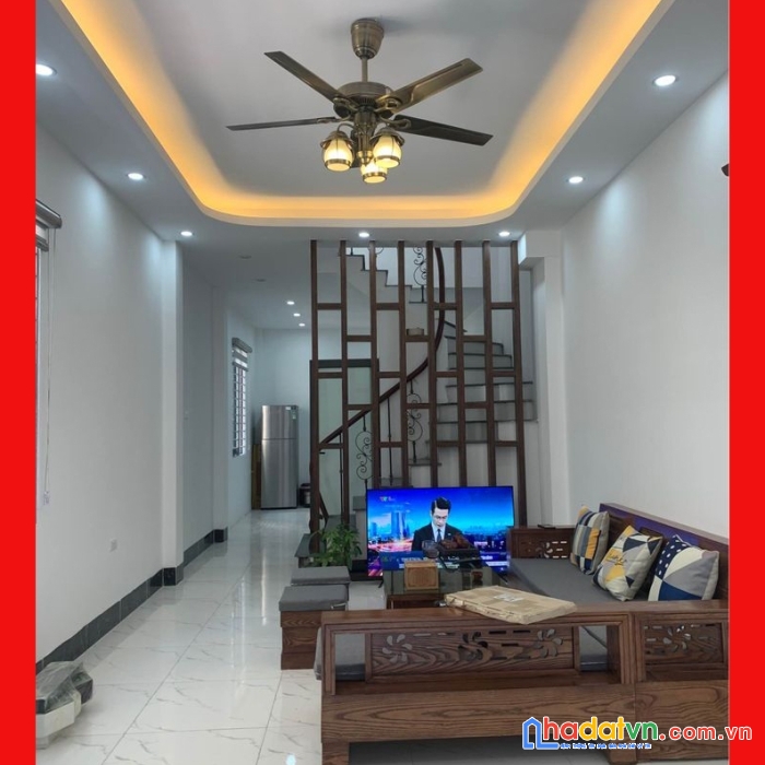 Nhà đẹp 3 tầng mới gần trạm bơm yên nghĩa 42m, ô tô đỗ giá chỉ 1.7 tỷ