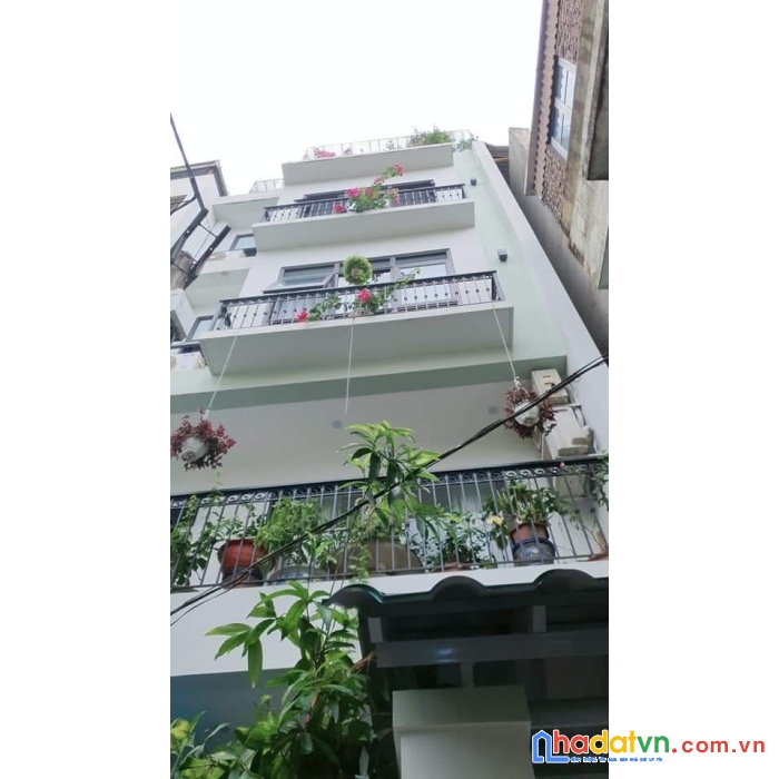 Hoàng quốc việt phân lô, gara ô tô 7 tầng thang máy, vìa bước ra phố lớn 70m chỉ 13.9 tỷ