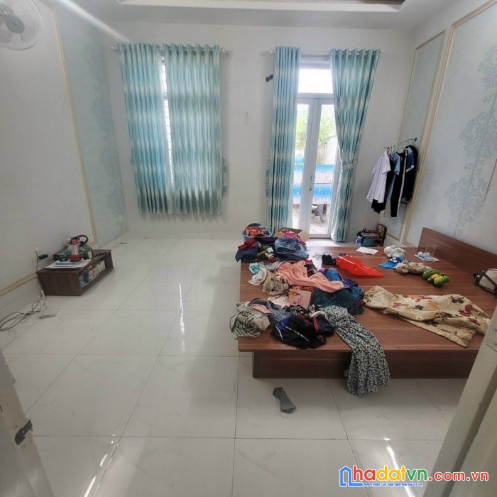 Hẻm 4m thông, lưu nhân chú, 4.2 x 12m, chỉ 6.4 tỷ, tân bình