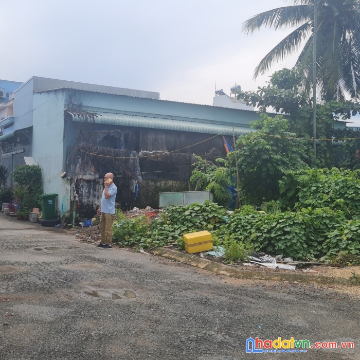 Bán đất( 8 x12 m)- hẻm1147 nguyễn duytrinh-q,9