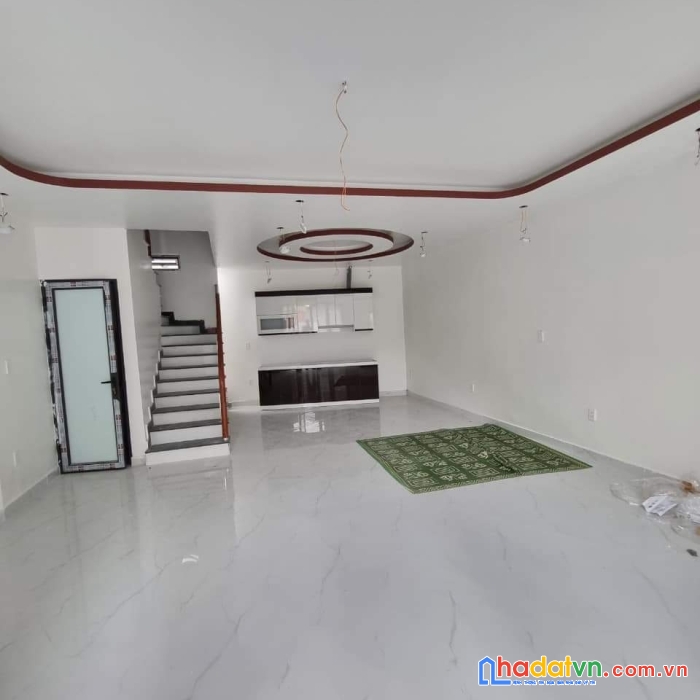 Cần bán căn góc 3 tầng cực đẹp tại cách hạ nam sơn an dương hải phòng 
- diện tích 51 m