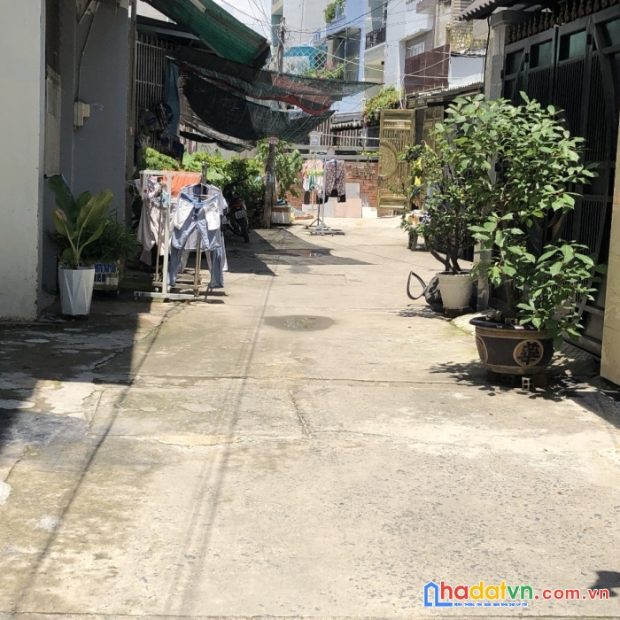 Nhà sổ hồng 2 mặt tiền tân thới hiệp quận 12 giáp công an quận 12 giá 3,4 tỷ